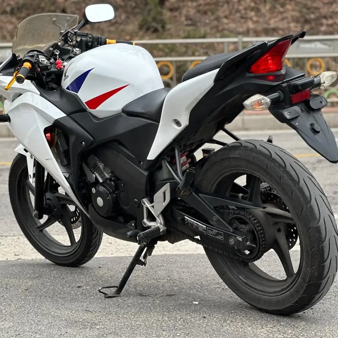 CBR125 2013년형 2만키로 좋은차량 판매합니다