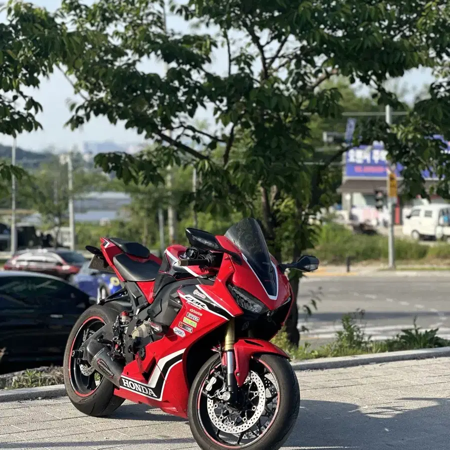 cbr1000rr 판매합니다