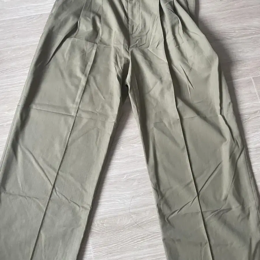 라벨 아카이브 pintuck wide pants beige 3