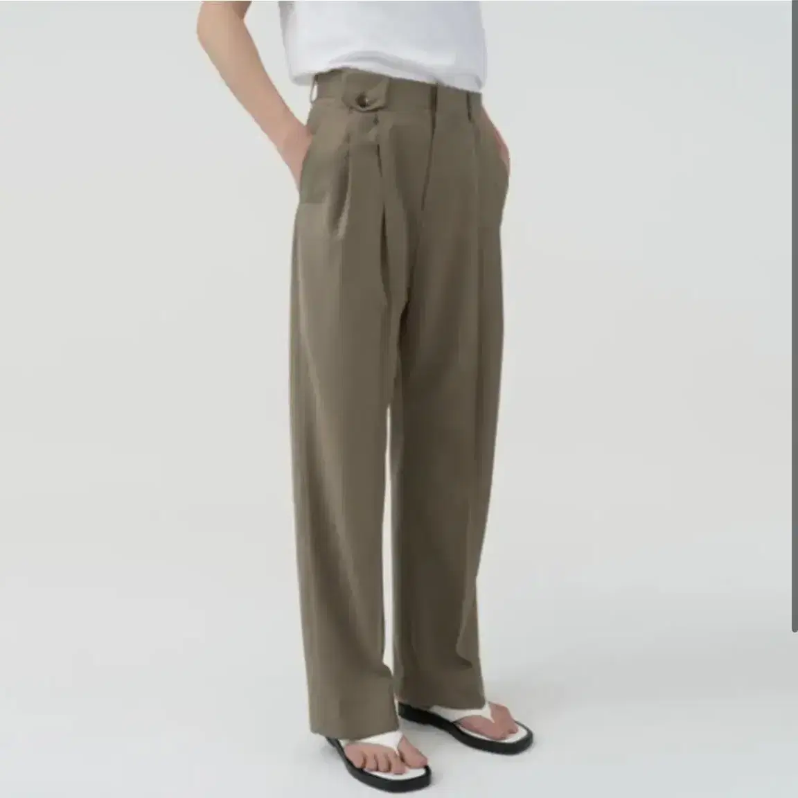 라벨 아카이브 pintuck wide pants beige 3