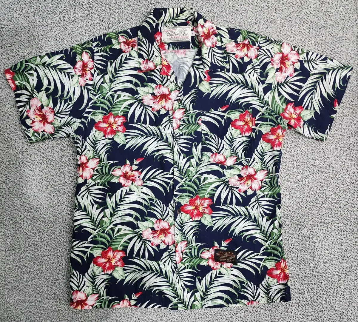 Underair Hawaiian Aloha Short Sleeve Shirt M