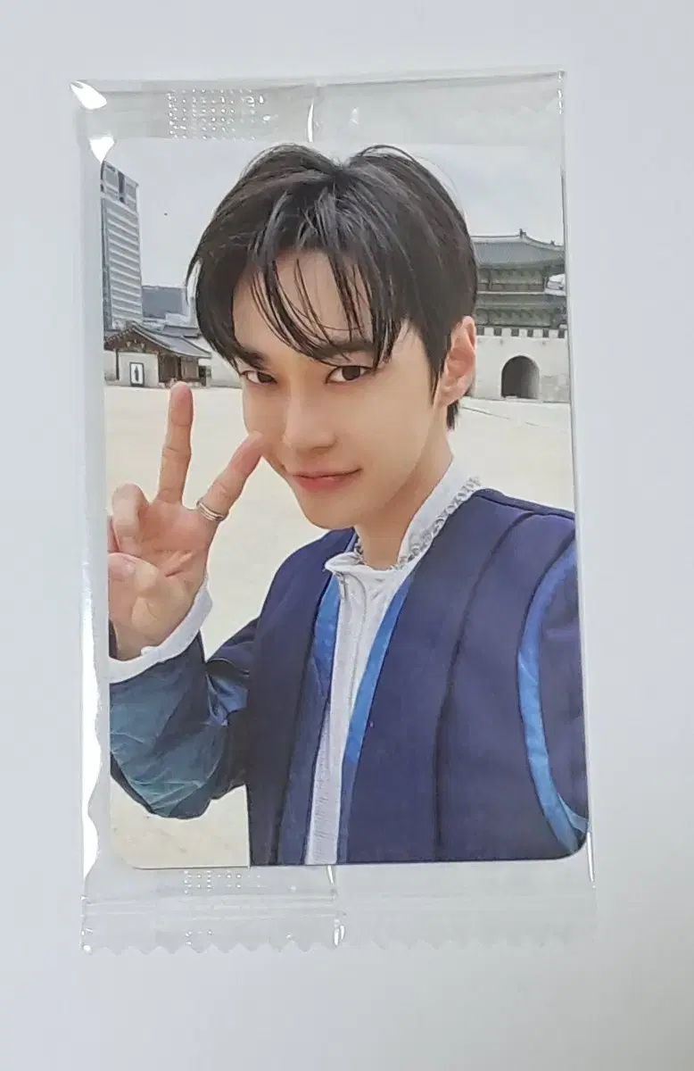 NCT 127 Fact Check doyoung ktwon4u unreleased photocard unsealed