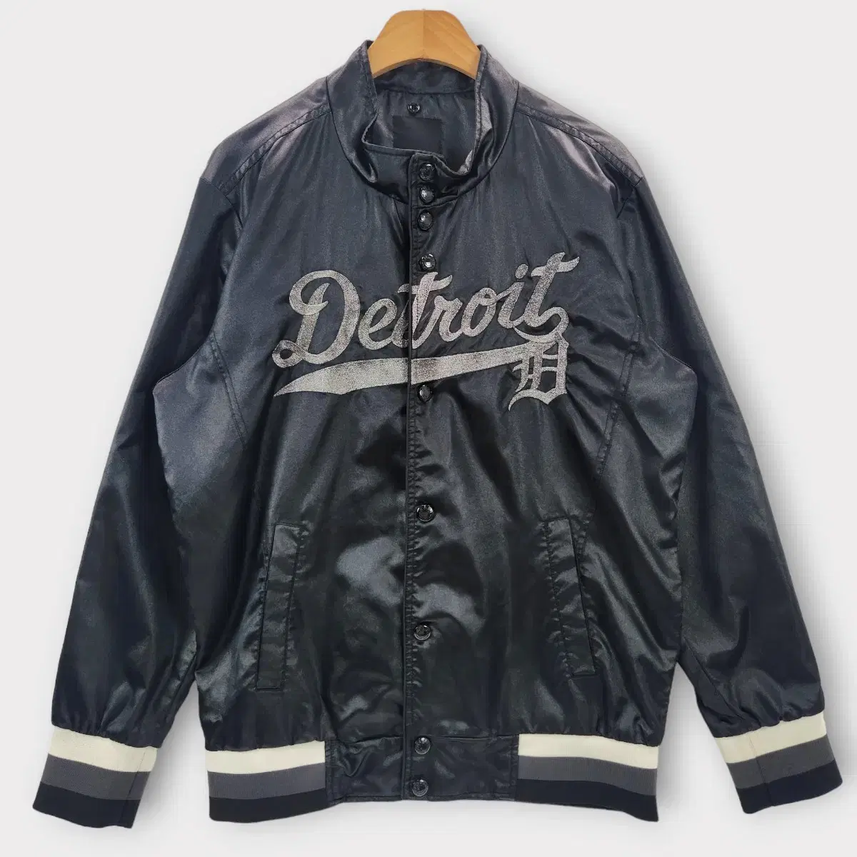 [100]MLB M.L.B. Detroit Varsity Black Silver Jacket