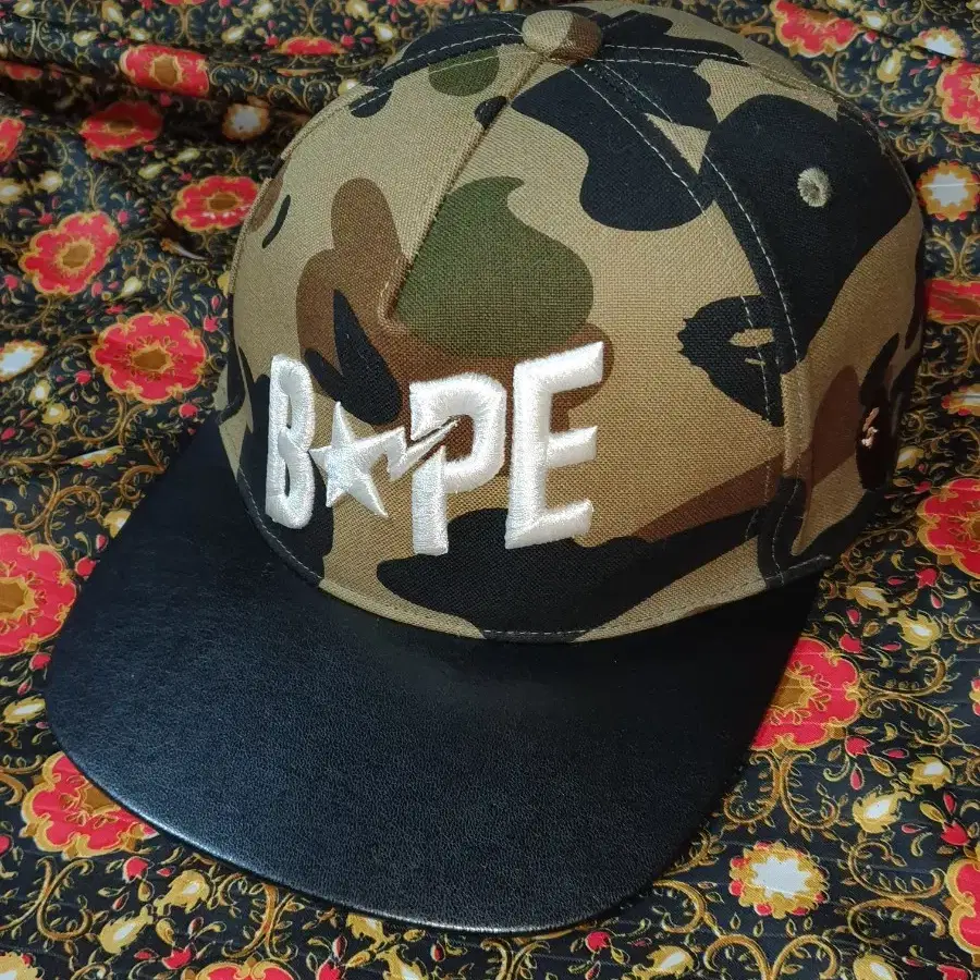 베이프 A BATHING APE 카모 가죽스트랩캡