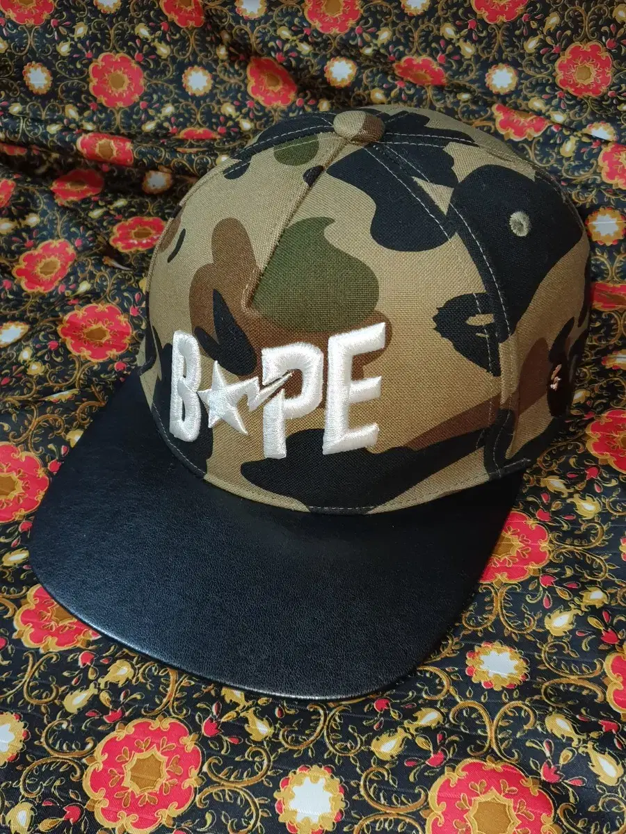 베이프 A BATHING APE 카모 가죽스트랩캡