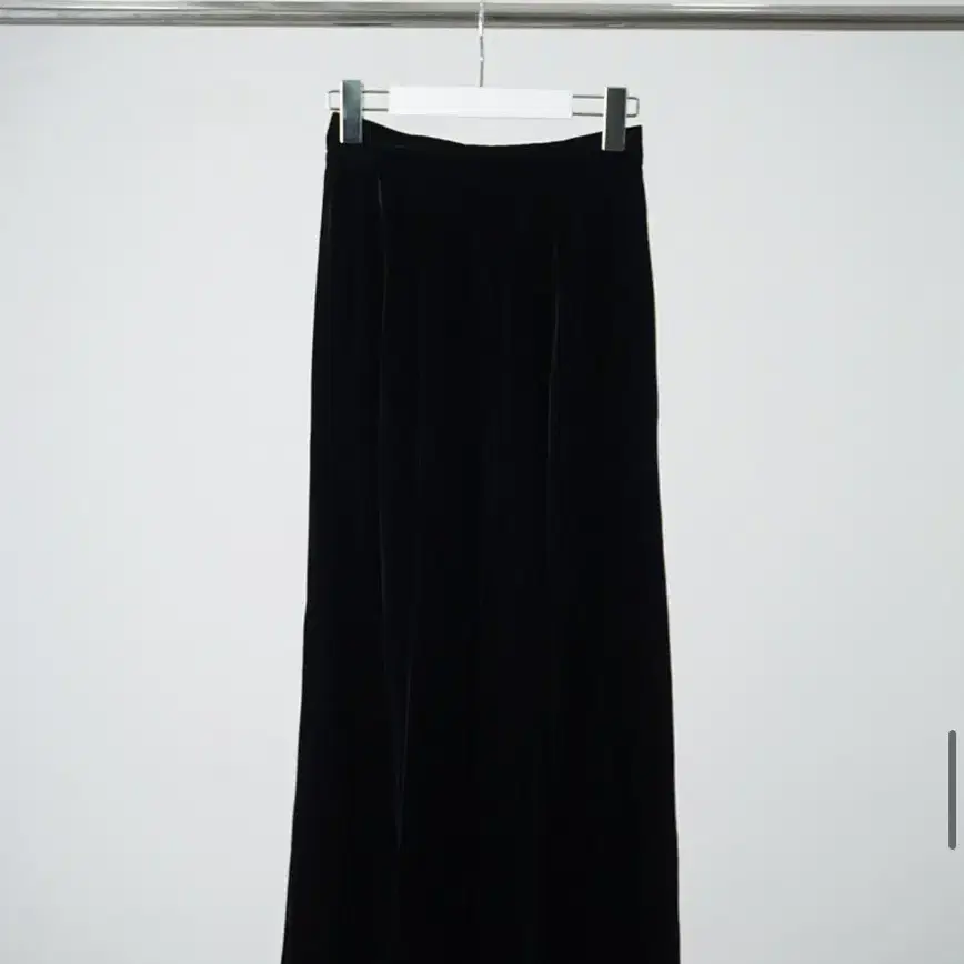 TOKIO KUMAGAI rayon velvet skirt 벨벳스커트