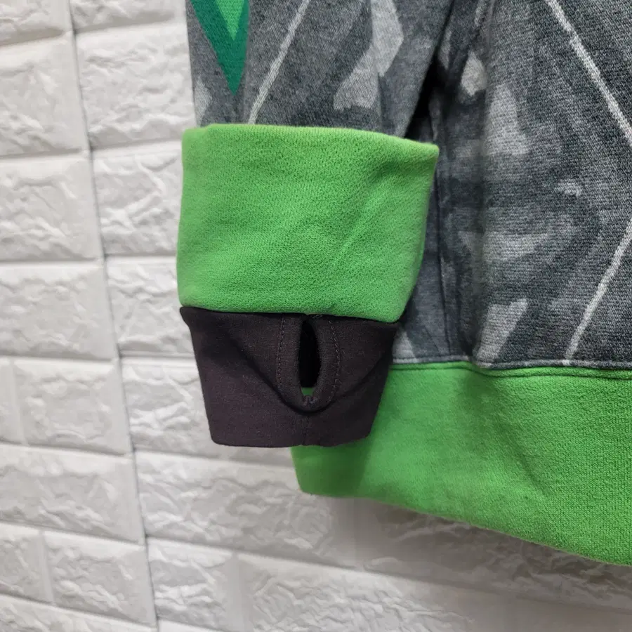 Product Details - 5