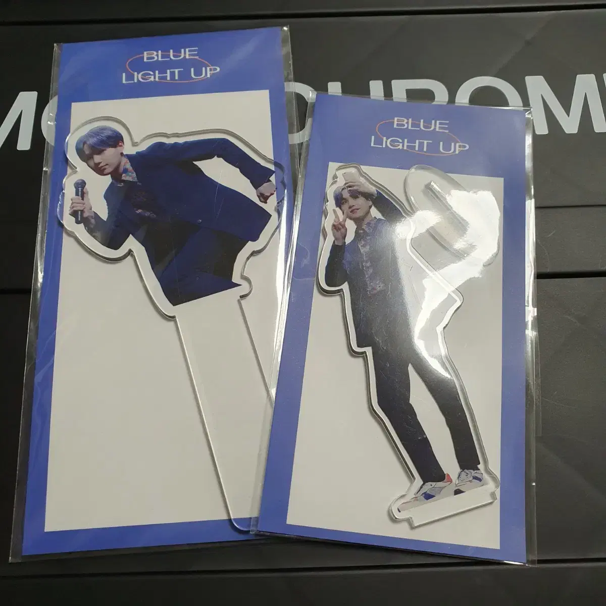 Yoon Photoprop & Acrylic Stand