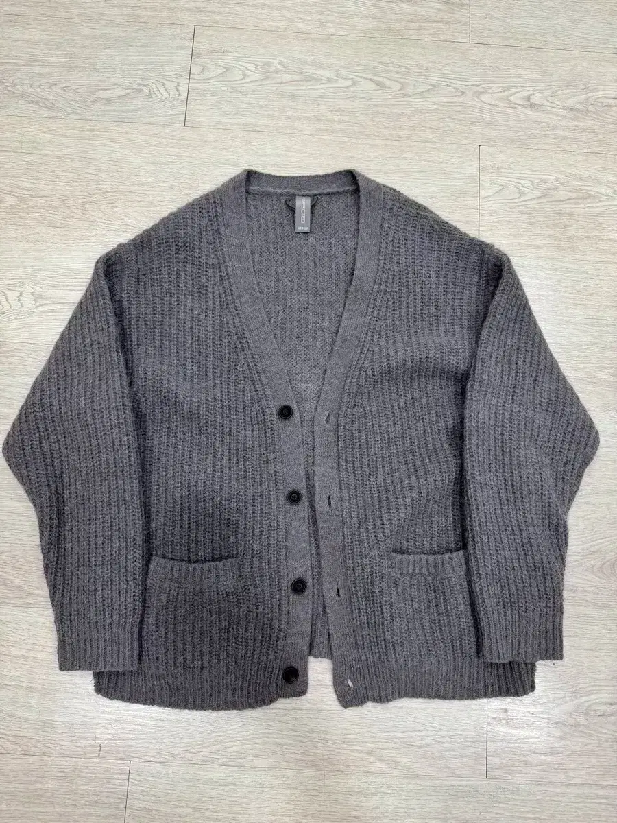 LanguageFectured cardigan Grey size M