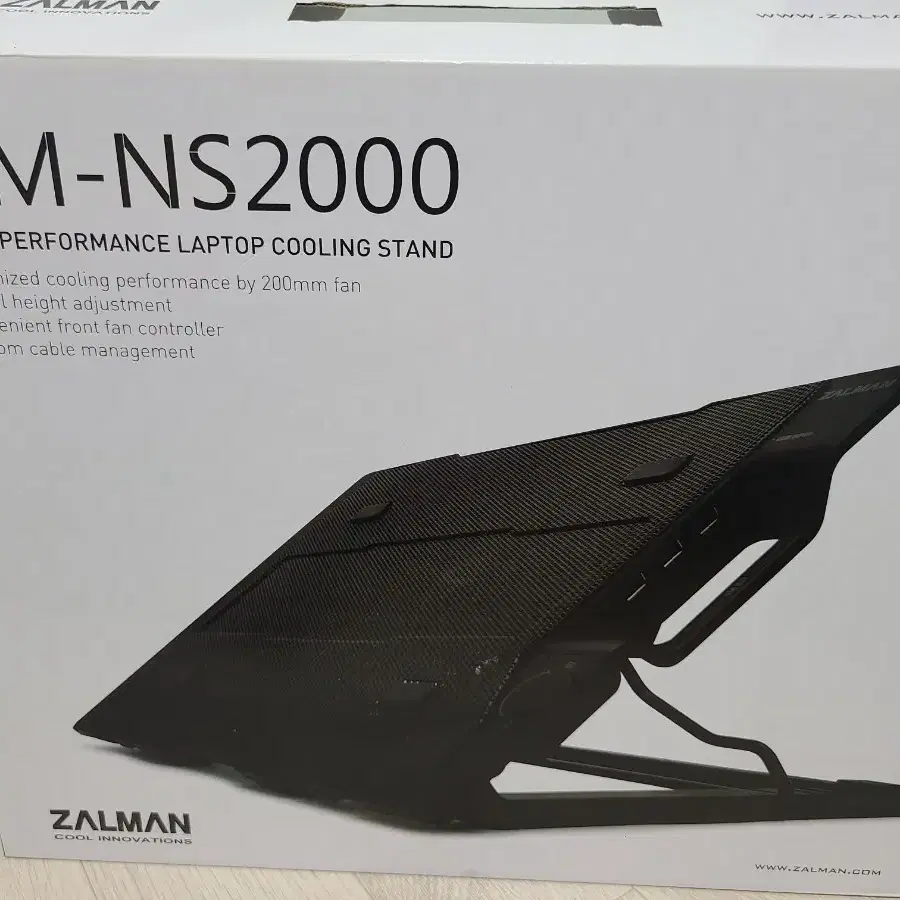 잘만 쿨러 노트북 거치대 ZM-NS2000