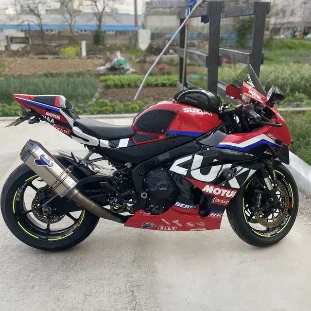 스즈키r1000