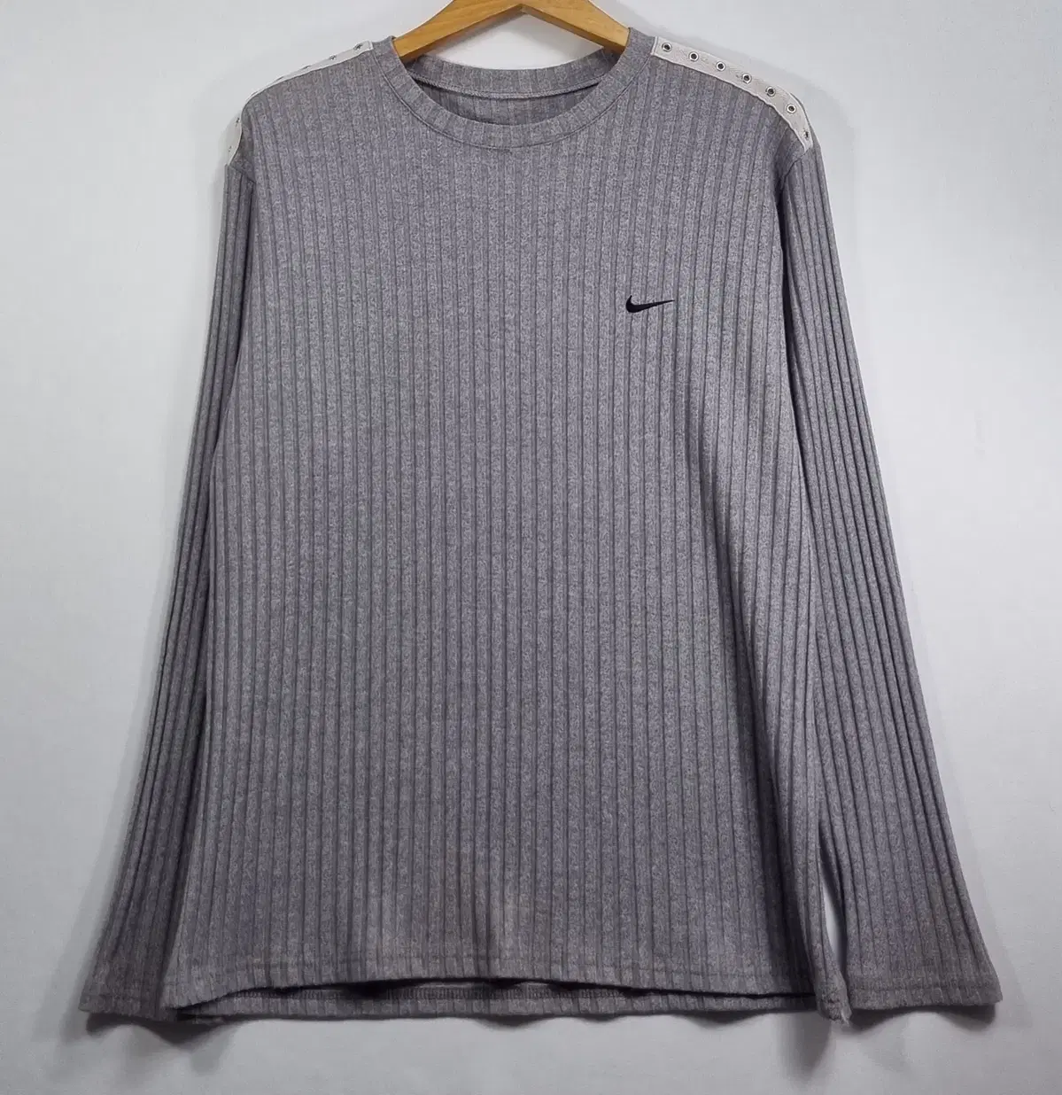 M (95) Nike Gray Knit