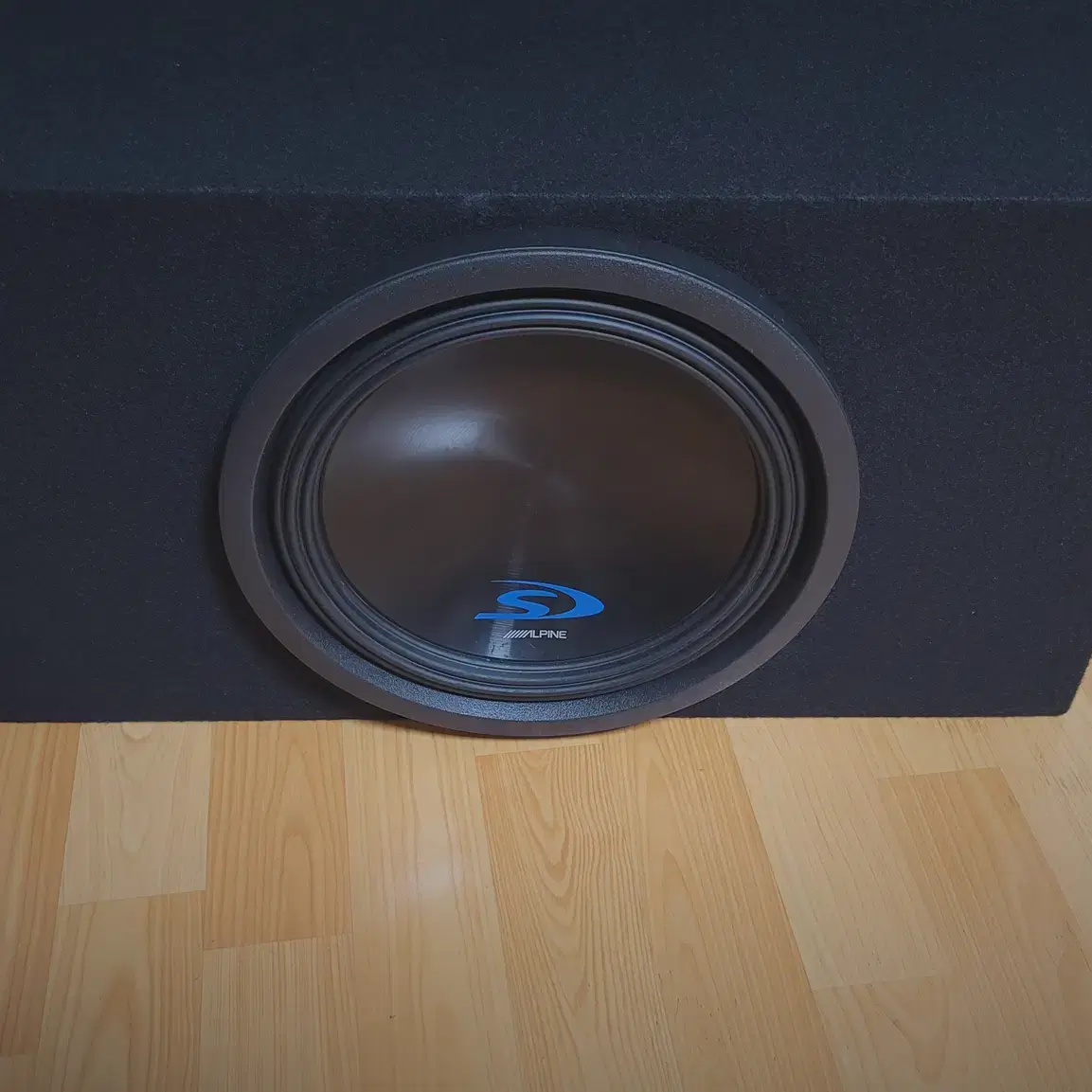 subwoofer Alpine