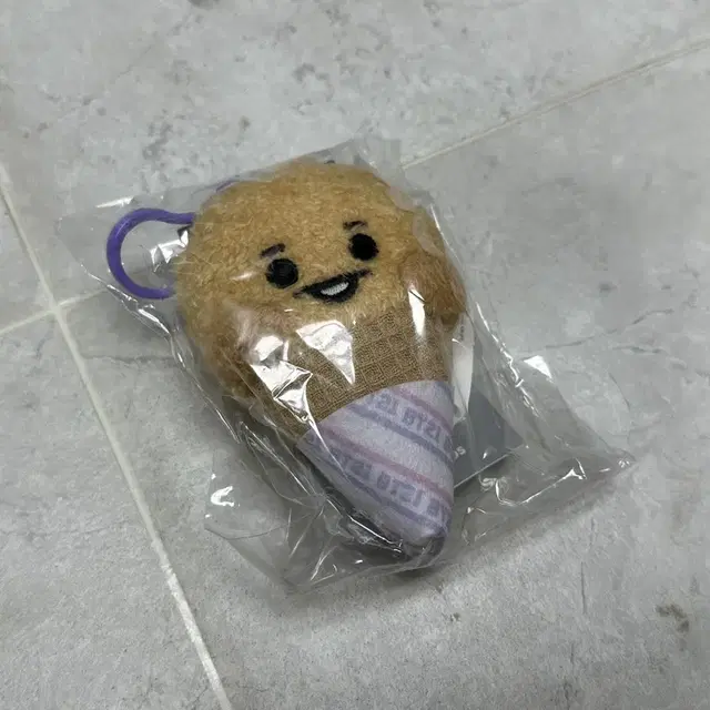 BT21 슈키 아이스크림 키링 BTS SHOOKY