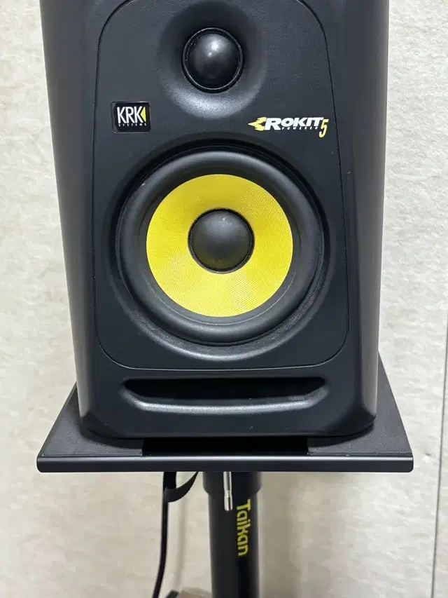 KRK Rokit5 스피커 + 스탠드 판매 (1조)