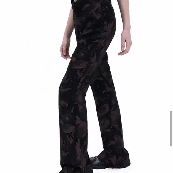 스컬프터 부츠컷 팬츠 Rose Print Flare Pants Black