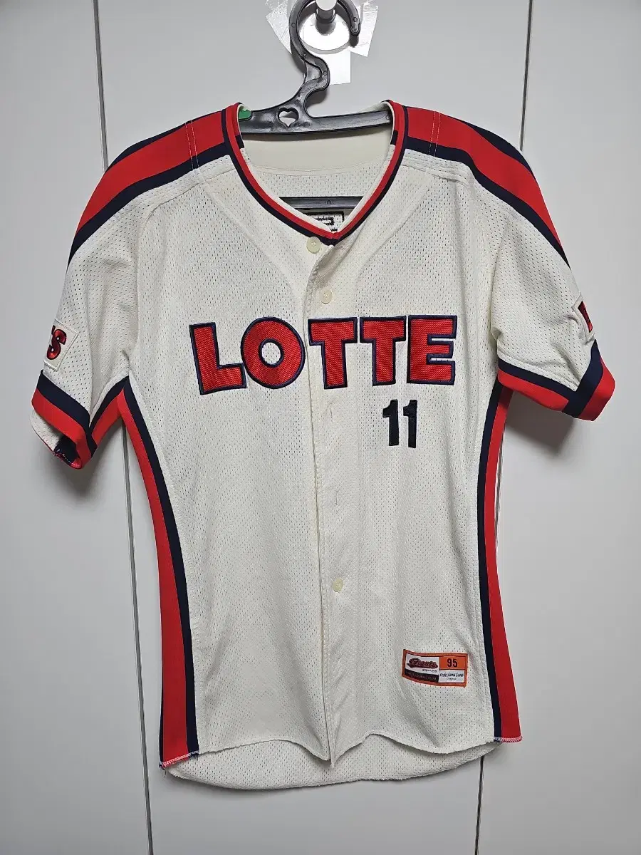 Lotte Giants Old Jersey Size 95 Choi Dong-won Player Marking for sale