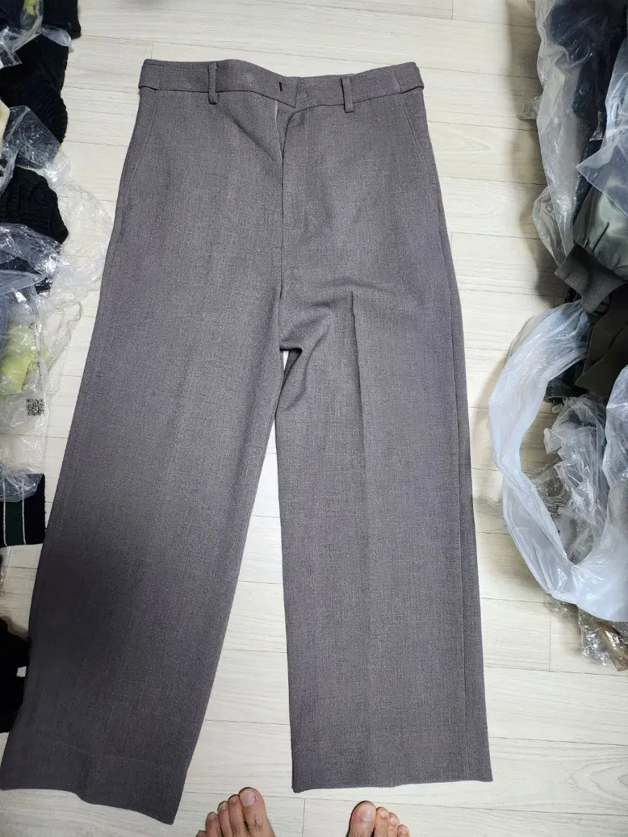 System Homme Genuine Wide-Fit Trousers Gray 32-34 sizes