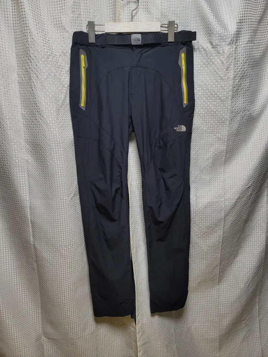 North Face bom/yeoreum functional pants size 30