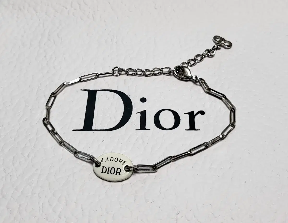 디올 Dior 여성 팔찌 뱅글 여자 크리스찬디올 자디올