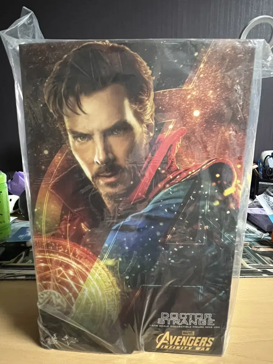 Hot Toys Doctor Strange Infinity War Version for sale (Unsealed)