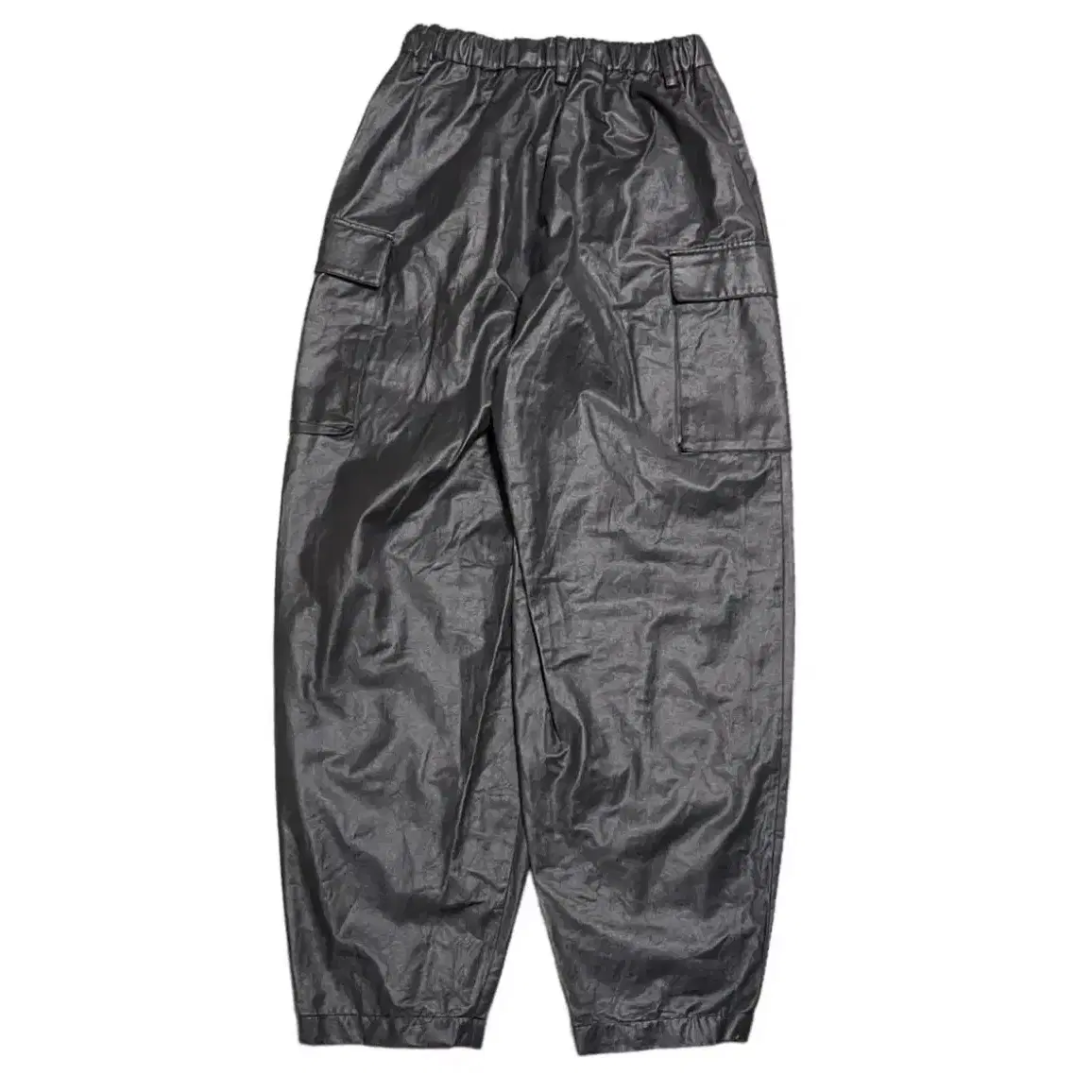 마뗑킴 COATING CARGO PANTS IN BLACK