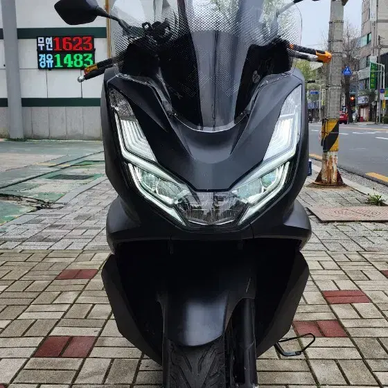 혼다 pcx125 cbs 21년 3.5만 오토바이