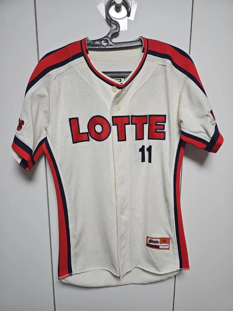 Lotte Giants Old Jersey Size 95 Choi Dong-won Player Marking for sale