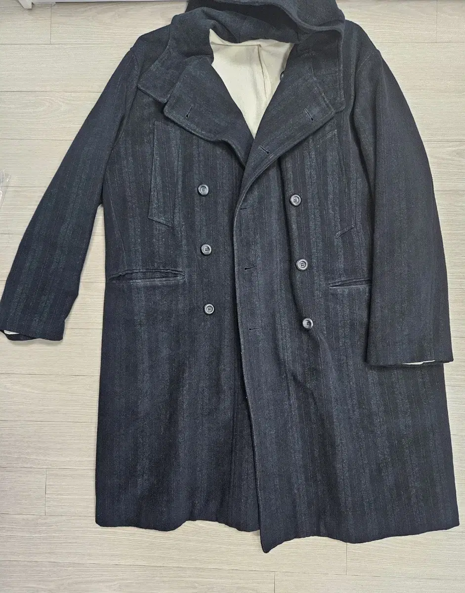 [L] wardrobe41 wardrobe41 Monk Coat Black Stripe