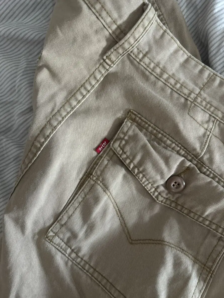 Y2K Vintage Cargo Levi's Bermuda Pants Shorts (buy now, get free shipping)