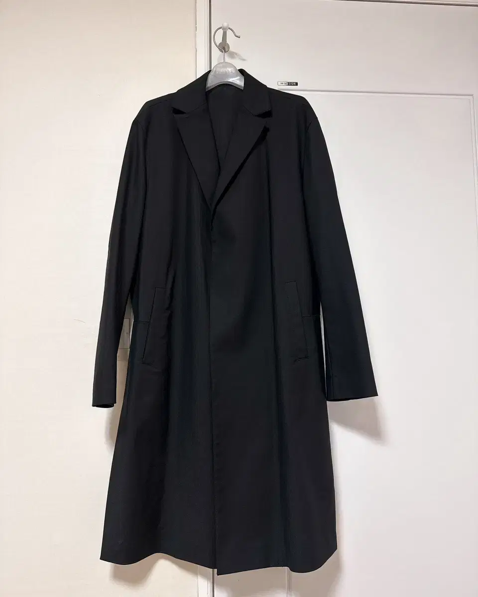 Systemhomme Cut-out trench coat 95