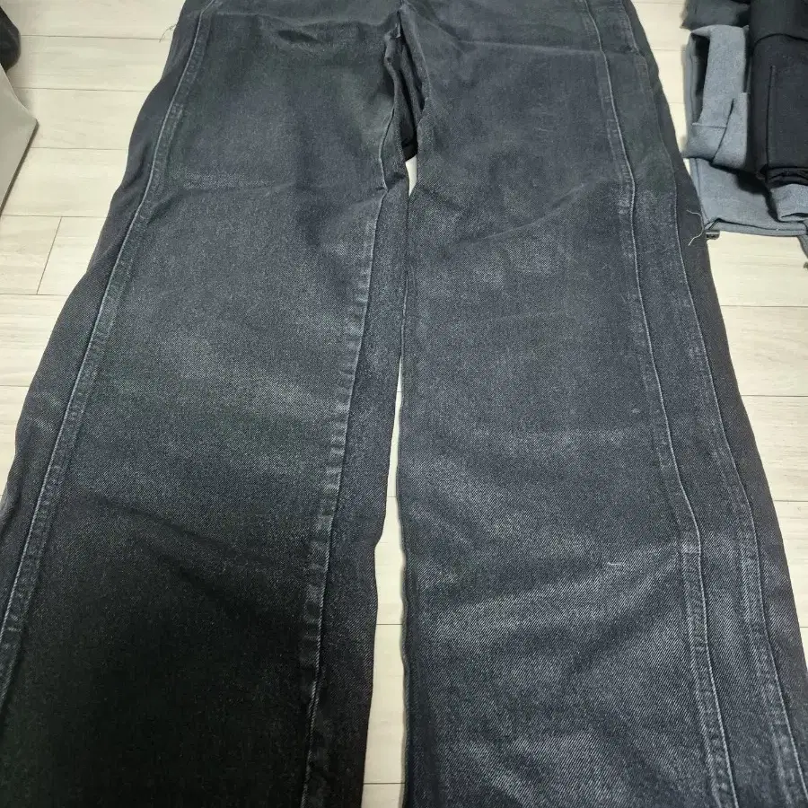 MMGL paneled line denim pants 3 사이즈