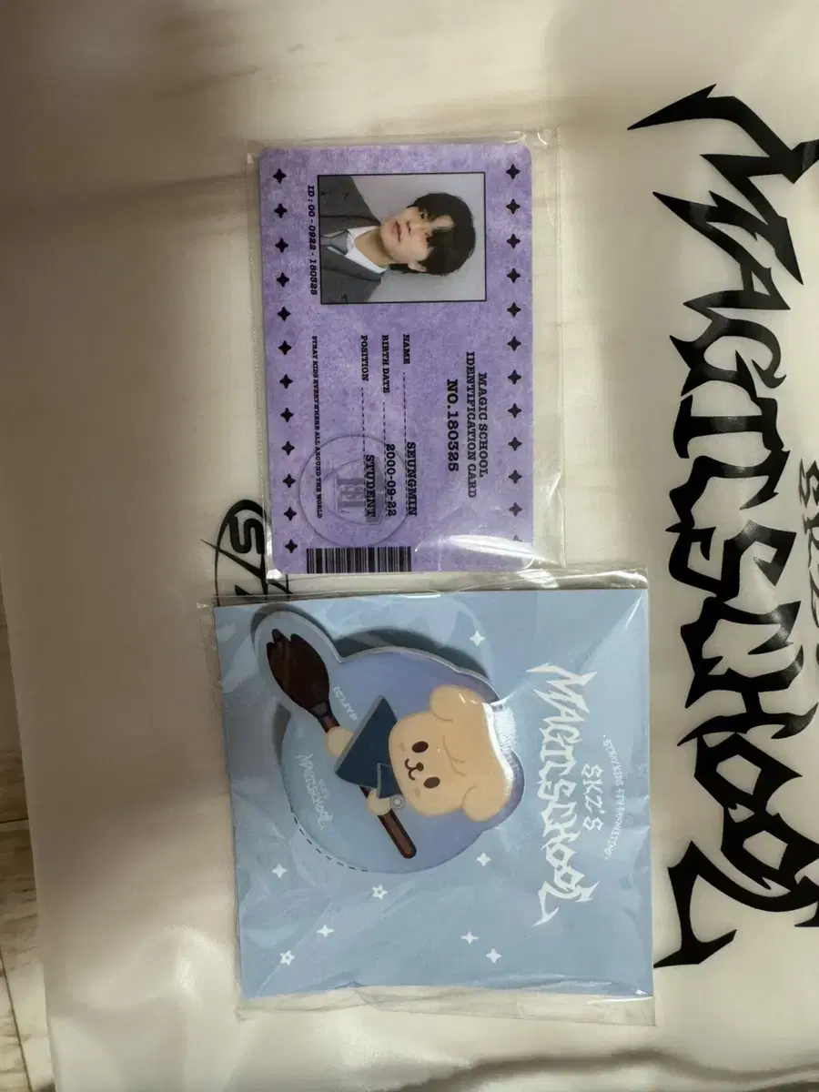 Source) straykids fanmeeting StayZone Student ID skzoo GripTalk WTS