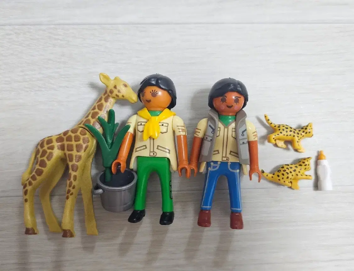 Playmobil Zoo Family