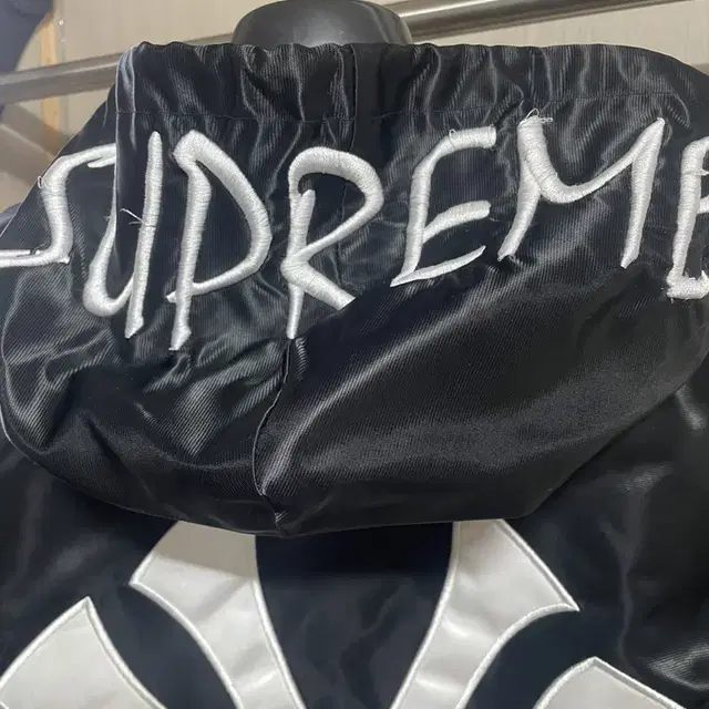 Supreme Yankees Satin Hooded Jacket