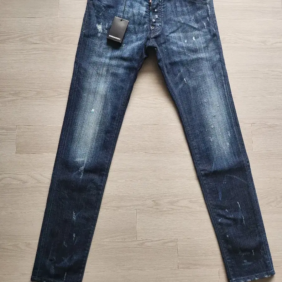 정품 디스퀘어드2 Paint splattered Jean-46