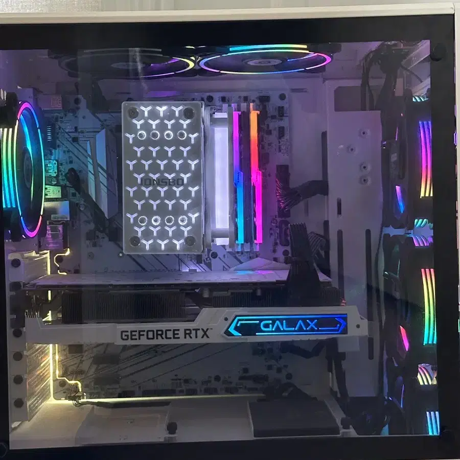 i7-8700/갤럭시RTX2070화이트/ 화이트+RGB에디션