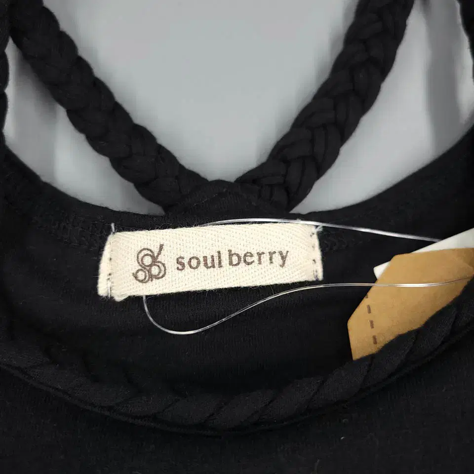 SOUL BERRY 블랙 플라워 Y2K 락시크 펑크 홀터넥 슬리브리스 민