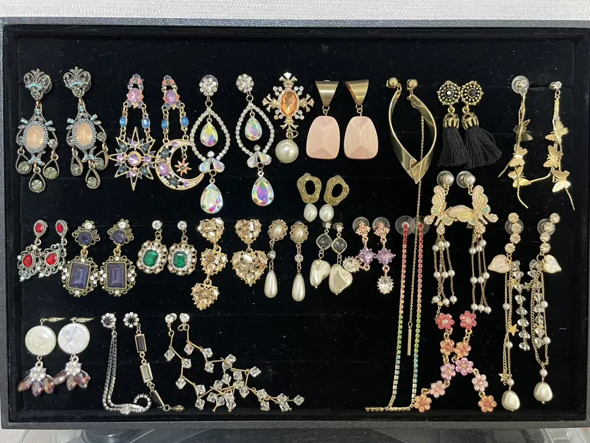 Various antique earrings