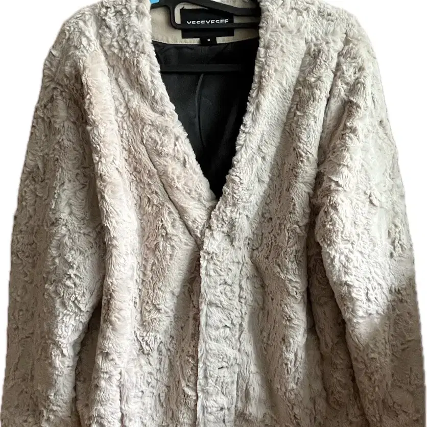 예스아이씨 퍼 가디건 Faux Fur Cardigan Beige