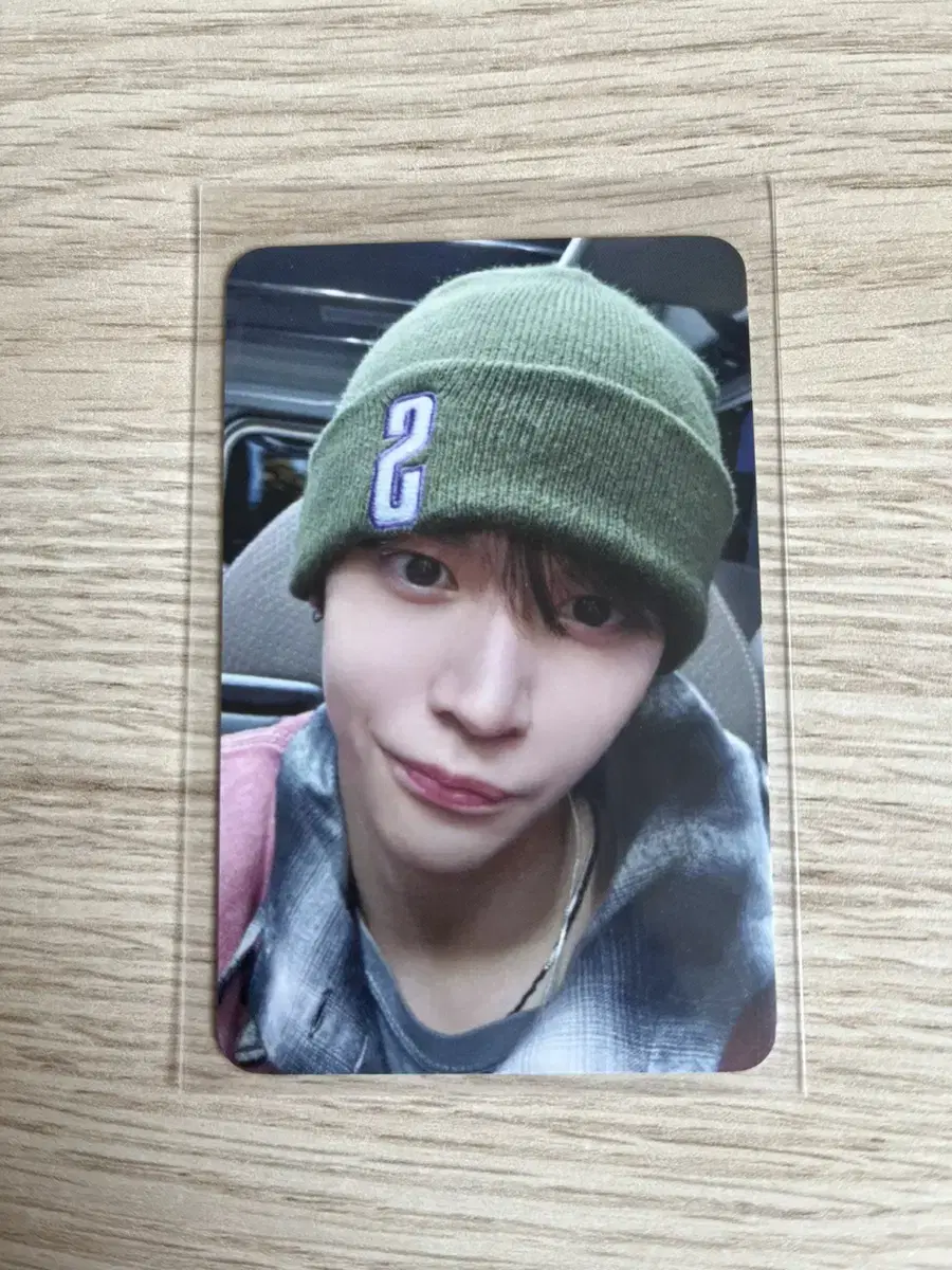 riize eunseok with muu ld photocard photocard wts