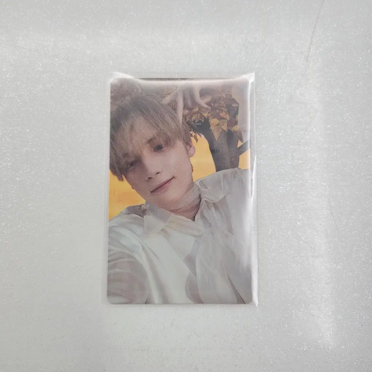 Light hueningkai photocard