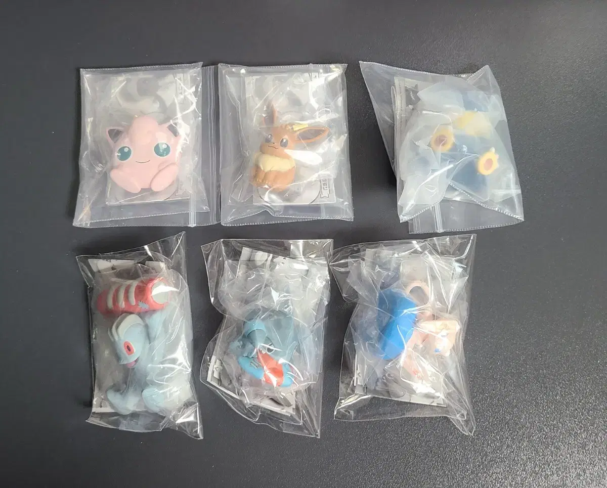 Sells Pokémon Gacha Figures and Koji merchandise