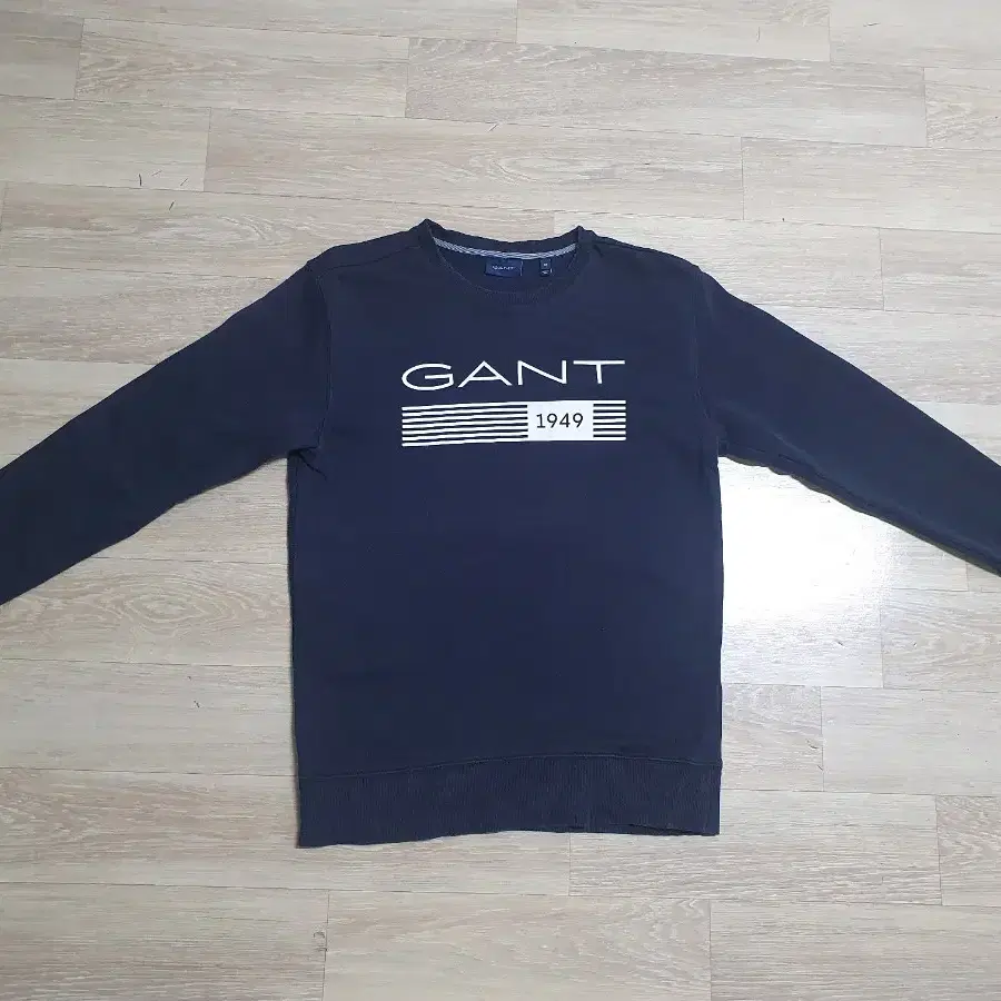 GANT 맨투맨 (M)