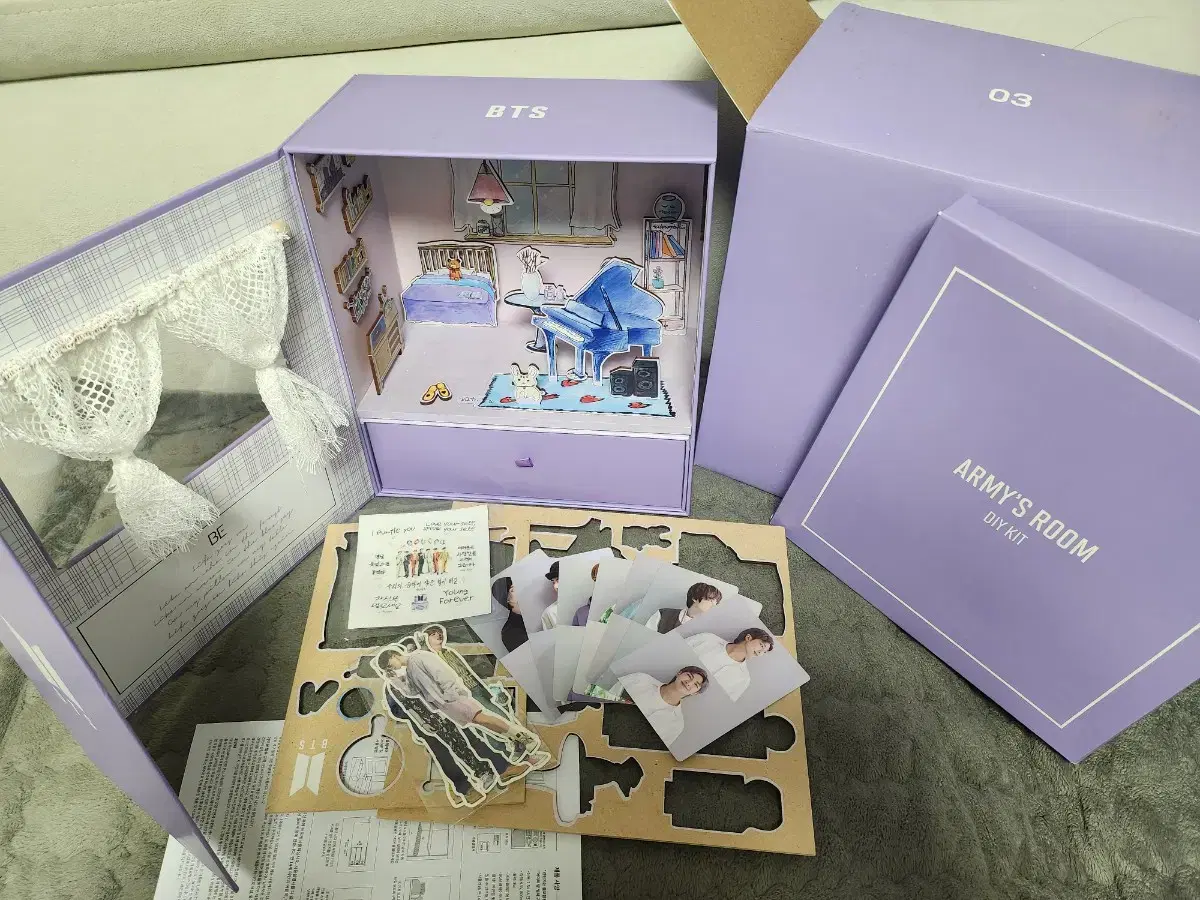 BTS Munchbox 3 Ami's Room photocard included