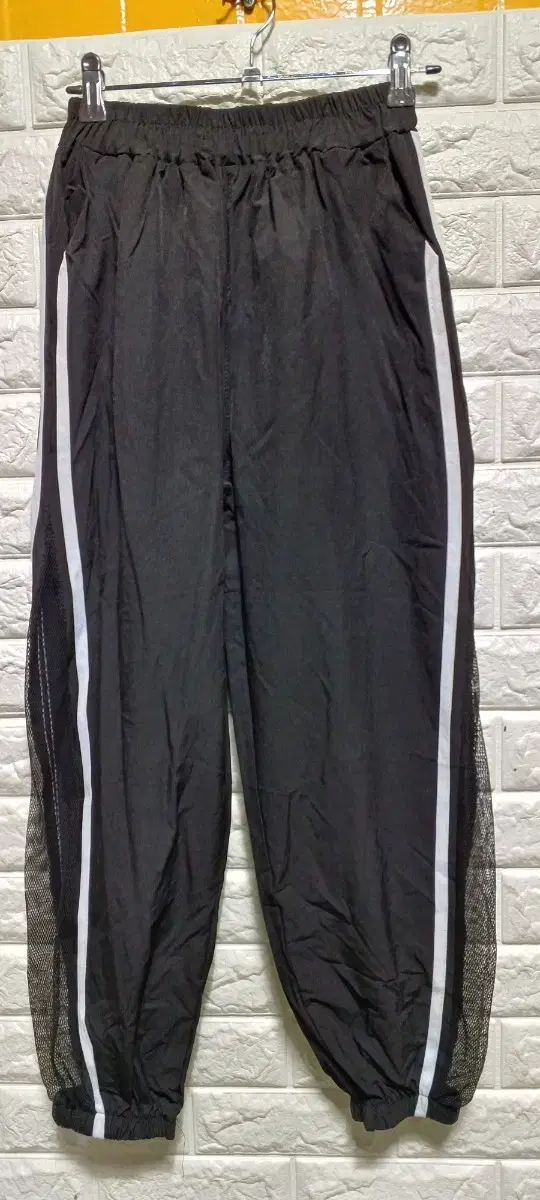 Mesh-color nylon jogger pants (55-66)