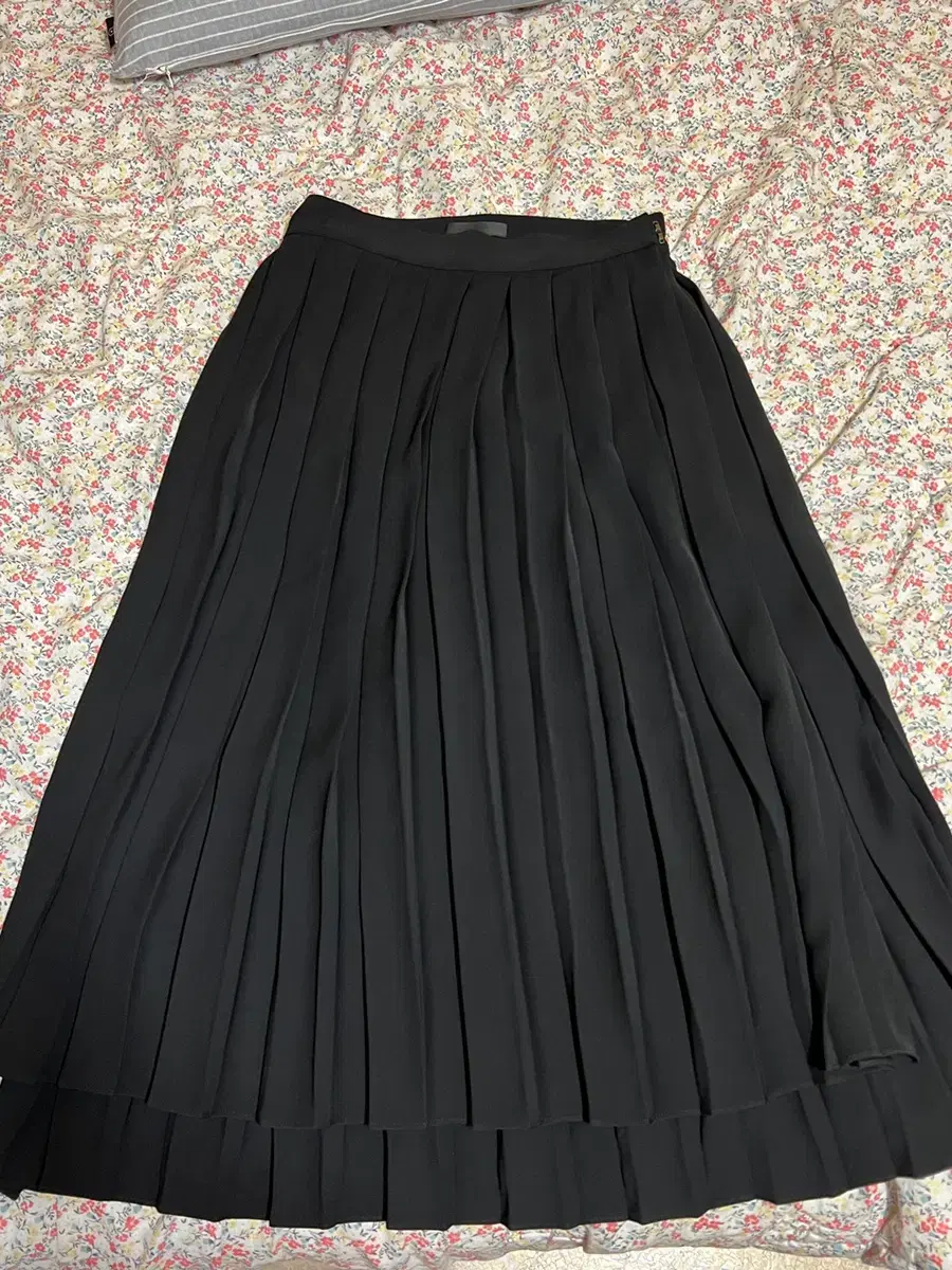 Sell Or Pleated Skirt