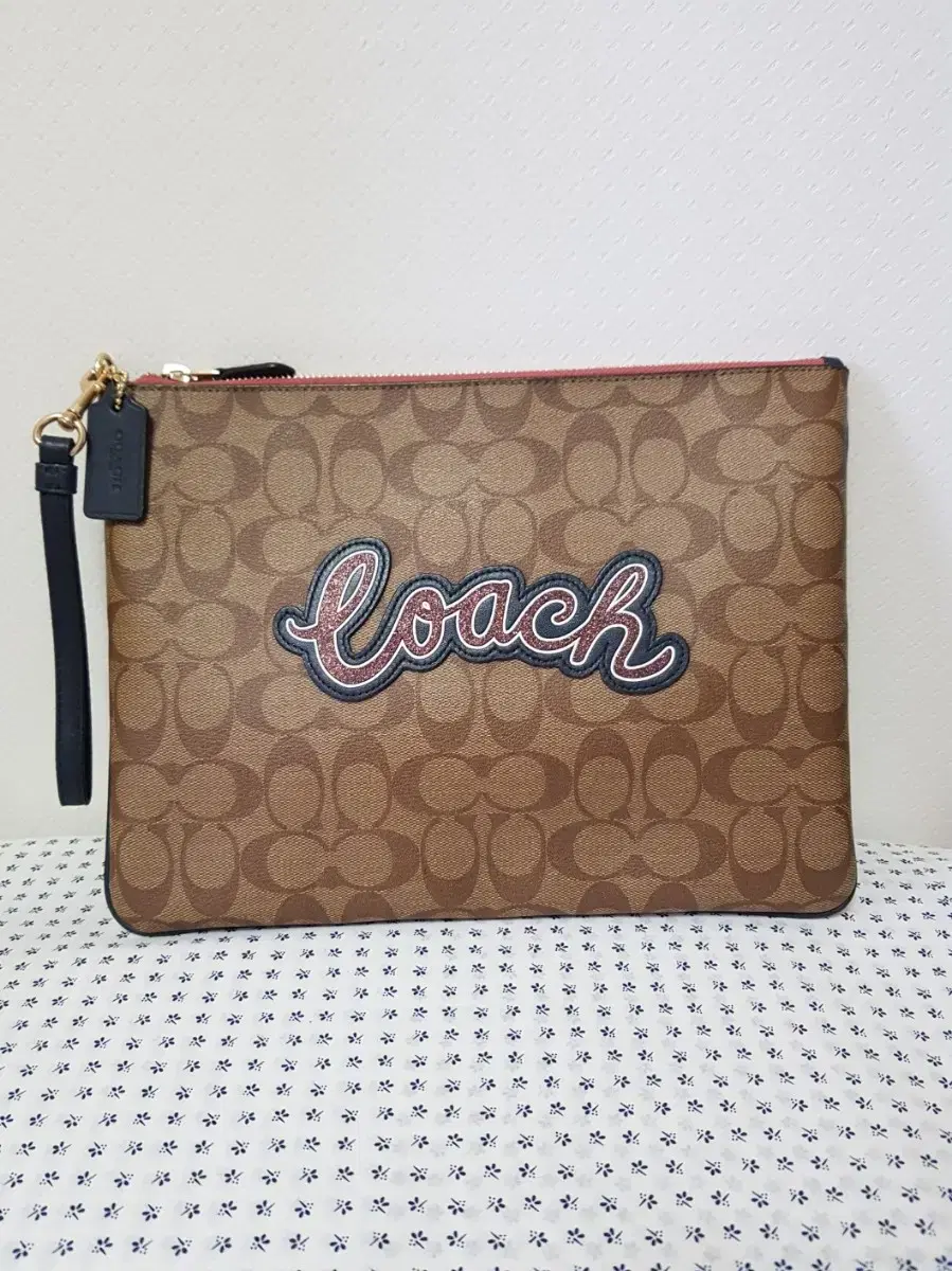 Coach cignature Clutch Bag