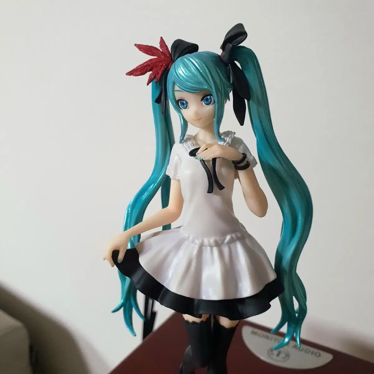 Hatsune Miku World Ismine Figures