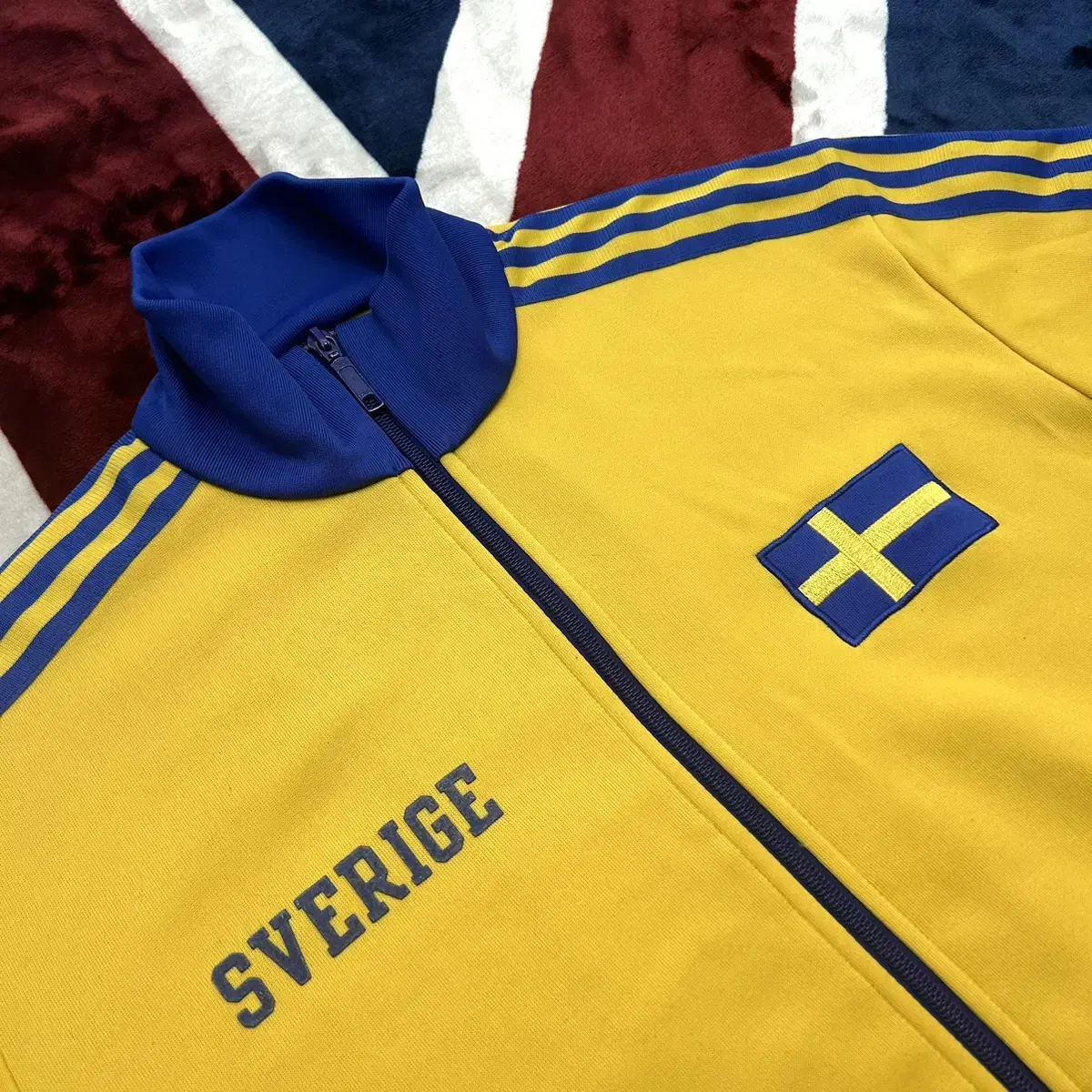 [L]Adidas Sweden Tracktop